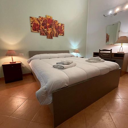 Hola Cathedral House Cadorna Apartment Palermo Luaran gambar