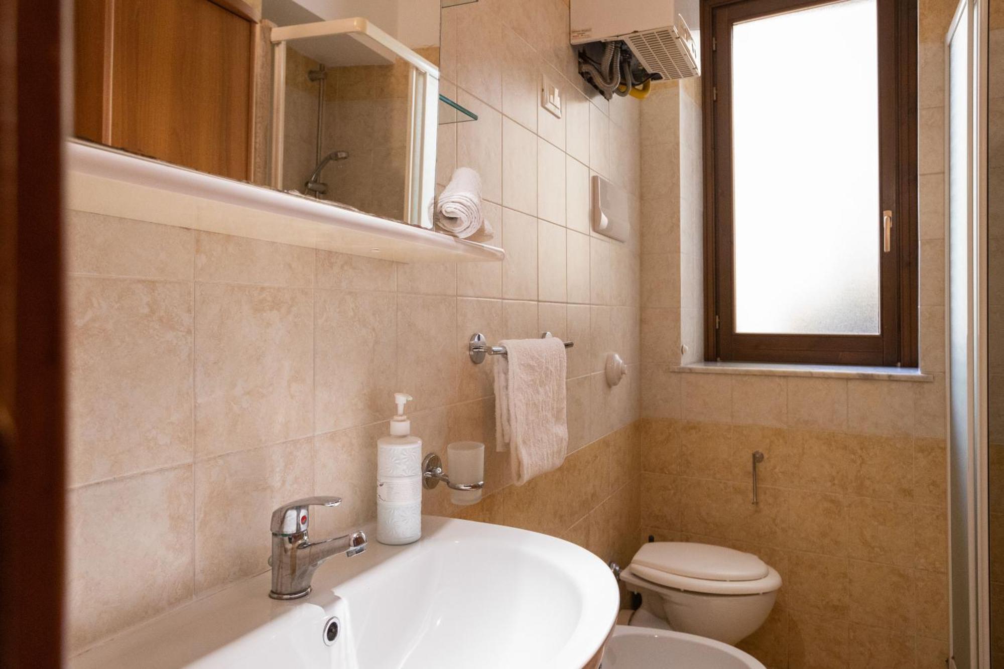 Hola Cathedral House Cadorna Apartment Palermo Luaran gambar