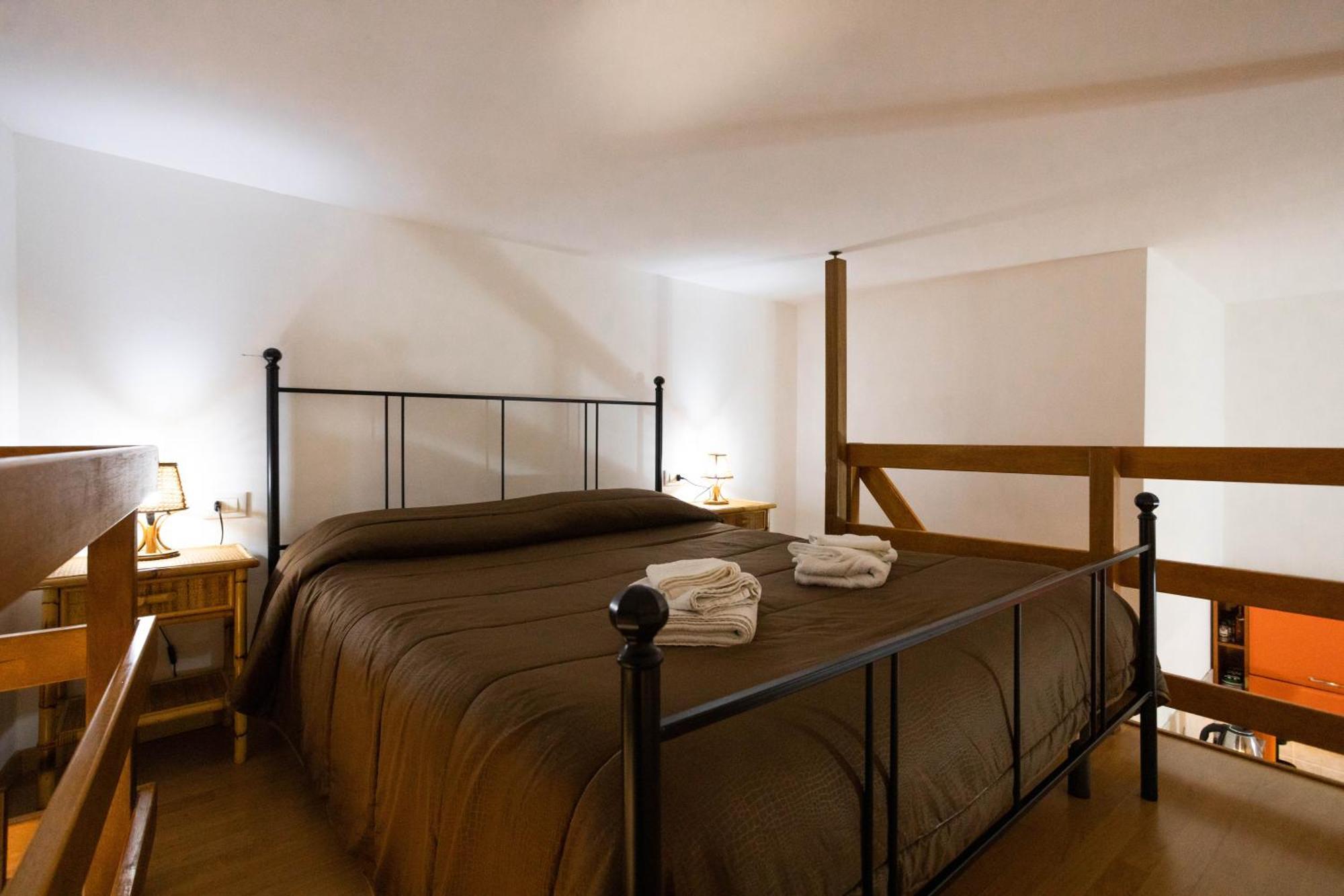 Hola Cathedral House Cadorna Apartment Palermo Luaran gambar